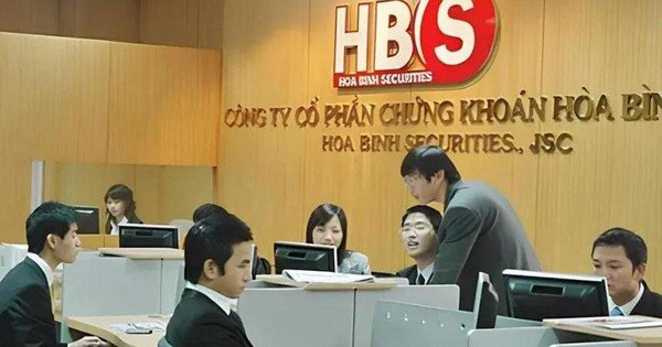 co-phieu-cua-chung-khoan-hoa-binh-duy-tri-dien-han-che-giao-dich