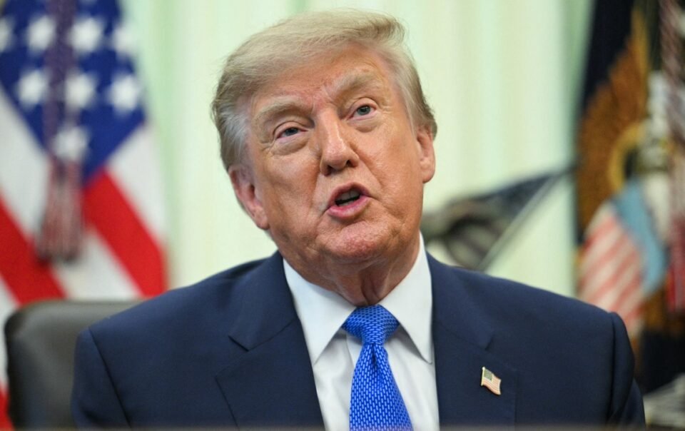 ong-trump-yeu-cau-iran-boi-thuong-thiet-hai-chien-tranh