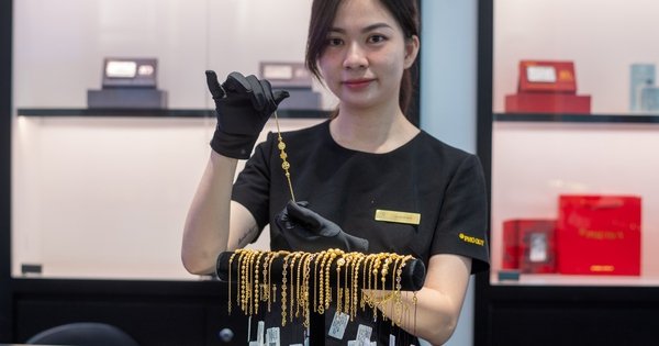 gi&aacute;-v&agrave;ng-giam-don-dap-chieu-11.8