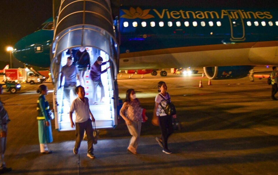 san-bay-tan-son-nhat-2-lan-tam-dung-cat,-ha-canh-vi-drone-xam-nhap