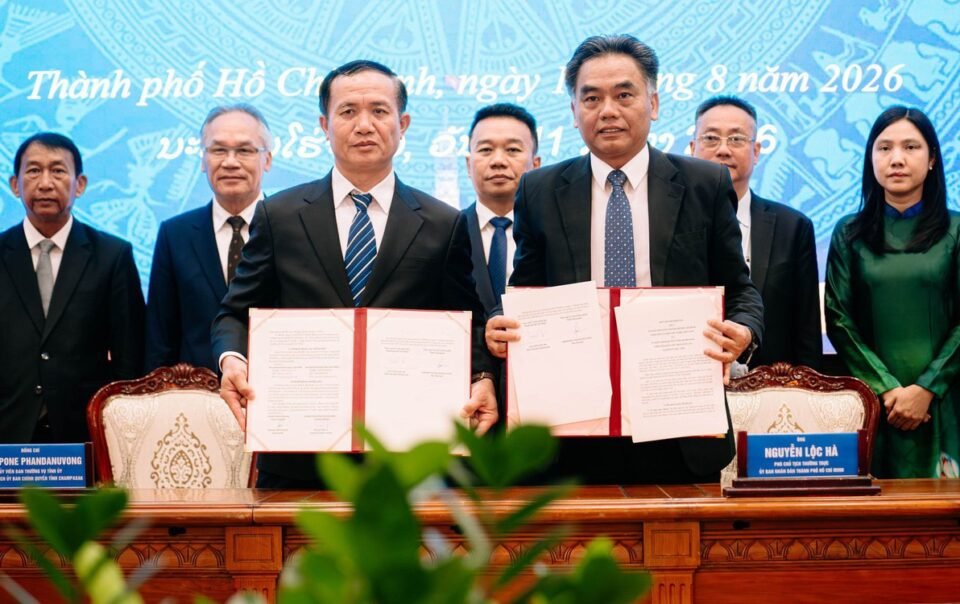 tp.hcm-–-champasak-ky-hop-tac-moi,-dat-muc-tieu-thanh-hinh-mau-hop-tac-viet-nam-–-lao