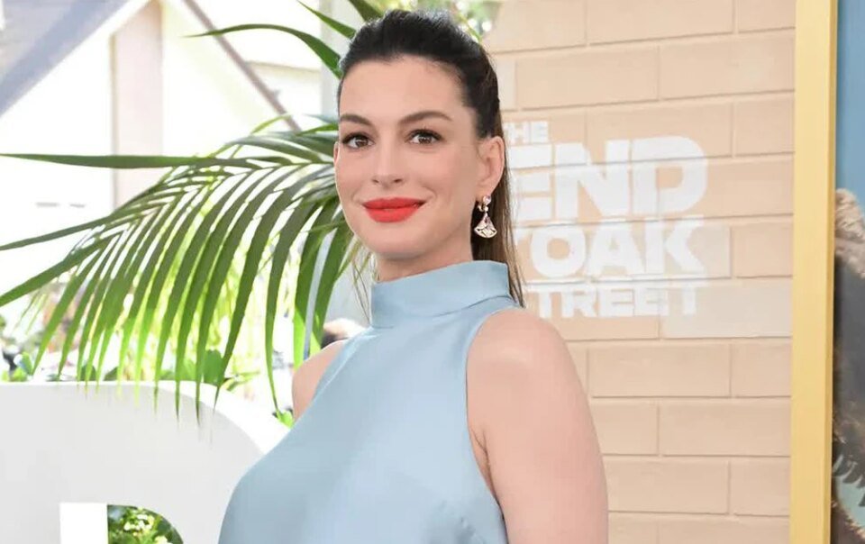 mot-nam-ban-ron-cua-me-bau-anne-hathaway
