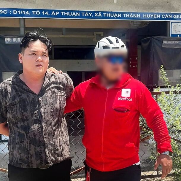 tp.hcm:-gia-vo-uong-ca-phe,-xin-sac-dien-thoai-de-cuop-tien,-vang-cua-nu-chu-quan