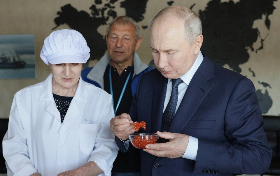 nga-phan-bac-nhat-ve-chuyen-tham-quan-dao-tranh-chap-cua-ong-putin
