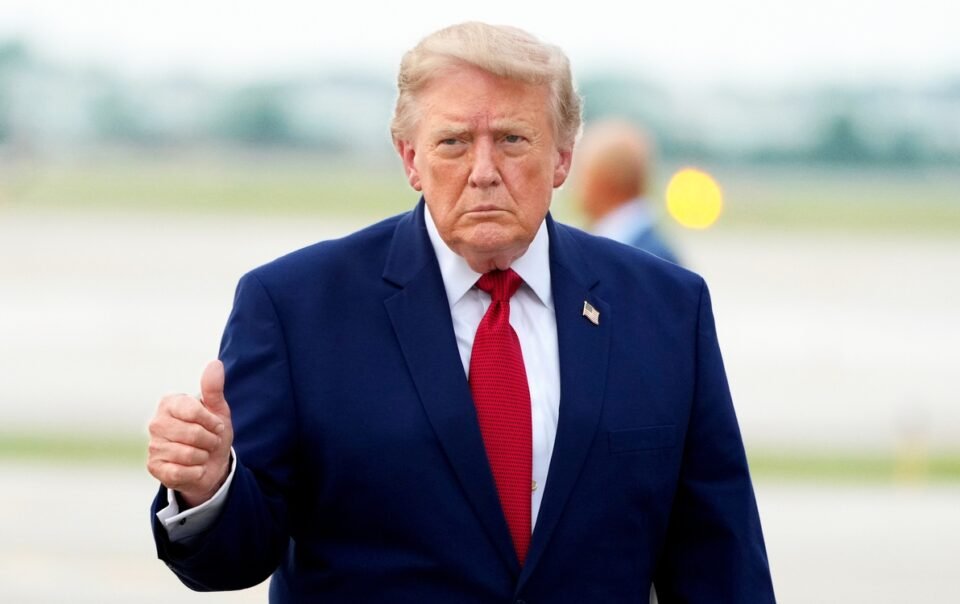 trung-dong-toi-13-8:-truyen-thong-iran-che-gieu-ong-trump-vu-doi-may-bay