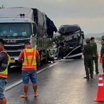 xe-khach-tong-xe-tai-tren-cao-toc-phan-thiet-–-dau-giay,-1-nguoi-nuoc-ngoai-tu-vong