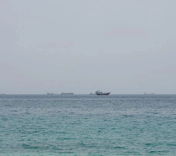 tau-cho-dau-uae-bi-tan-cong-o-eo-bien-hormuz