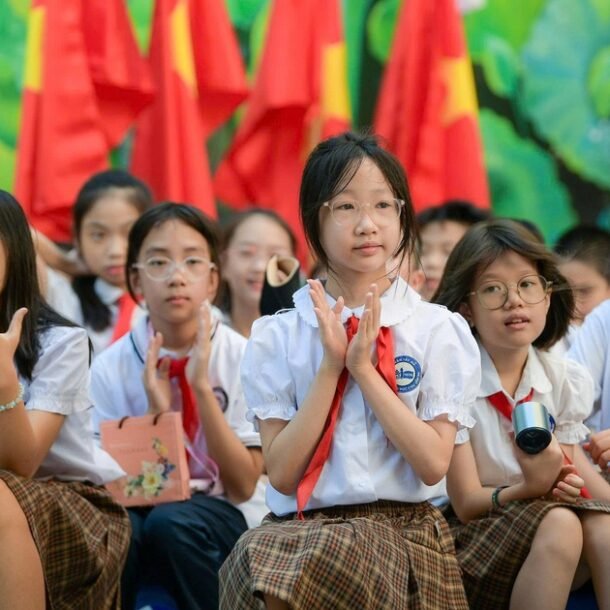 khai-giang-5-9:-ca-nuoc-du-le-chung,-truong-noi-tru-vung-bien-dong-loat-khanh-thanh