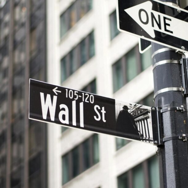 tokenization-stocks-slip-as-sec-delay-puts-‘speed-bump’-in-crypto’s-wall-street-push