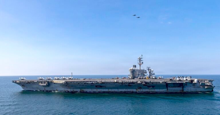 tu-lenh-centcom-len-tieng-ve-su-co-tren-tau-uss-abraham-lincoln