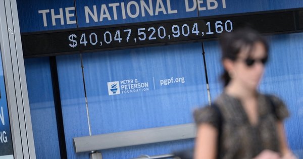 ph&iacute;a-sau-khoan-no-c&ocirc;ng-hon-40.000-ti-usd-cua-my