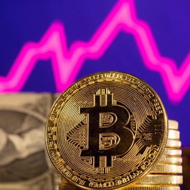 doc-nhanh-21-8:-gia-dau-van-tang-nong,-vang-vuot-4.500-usd;-bitcoin-lap-dinh-2-thang