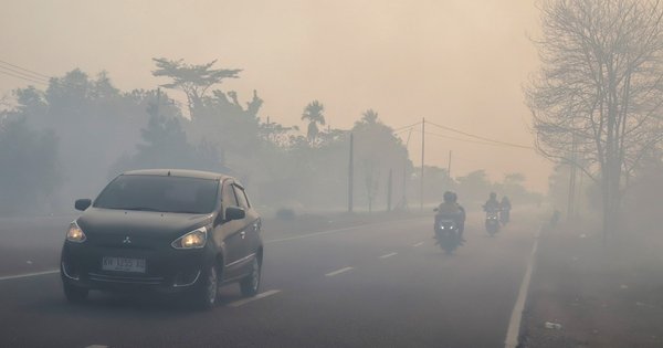 khói-mù-bua-vây-malaysia,-gan-200.000-hoc-sinh-nghi-hoc