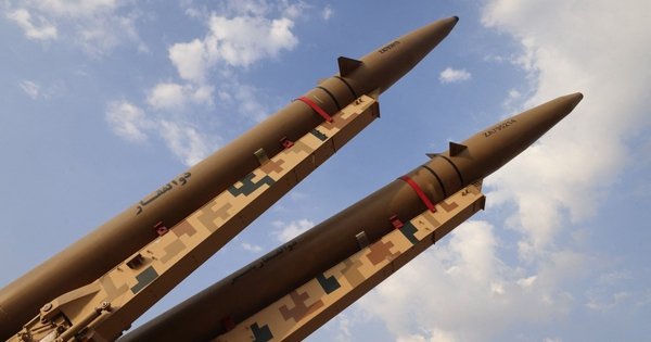 iran-doa-d&aacute;p-tra-bien-ph&aacute;p-cam-van-cua-my-bang-qu&acirc;n-su
