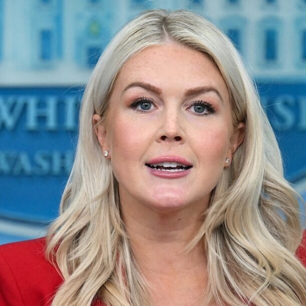 phat-ngon-vien-leavitt-se-gia-nhap-sieu-uy-ban-ung-ho-ong-trump