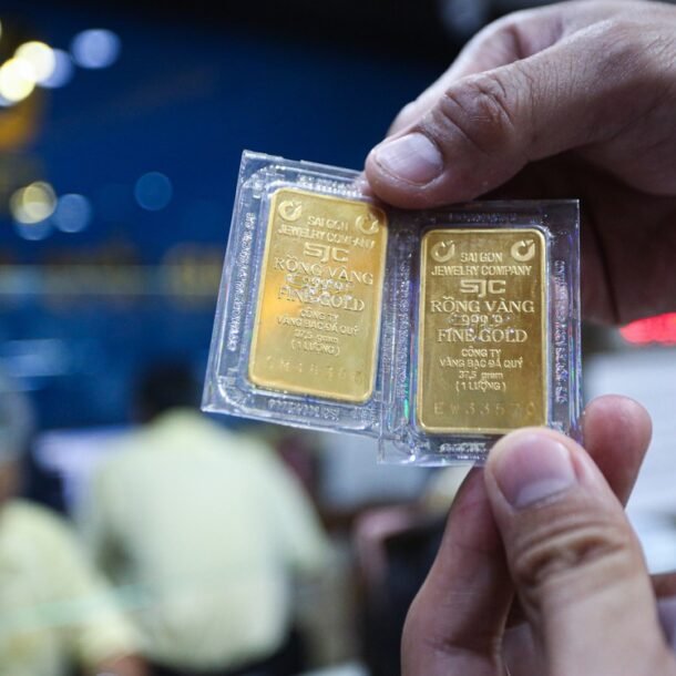 gia-vang-the-gioi-tang-khong-ngung,-vuot-xa-4.600-usd/ounce