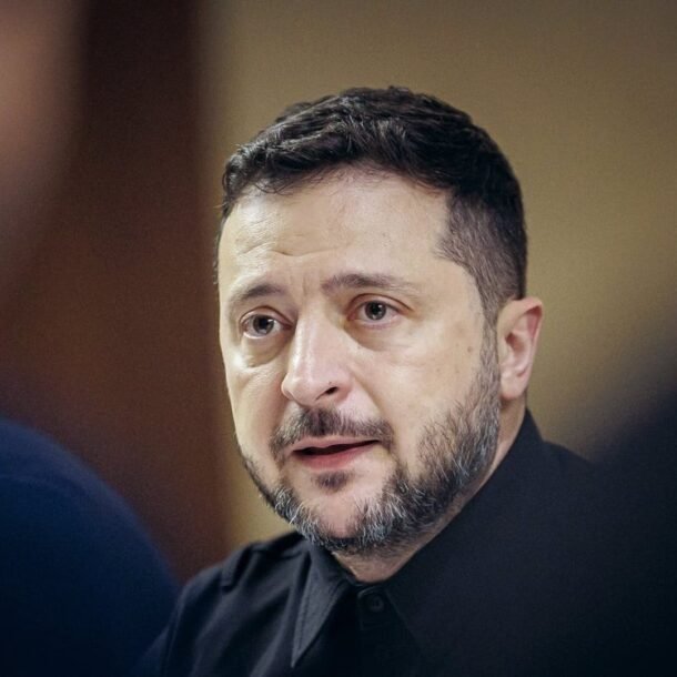 ong-zelensky:-bau-cu-trong-thoi-chien-la-‘song-than’-chia-re-ukraine