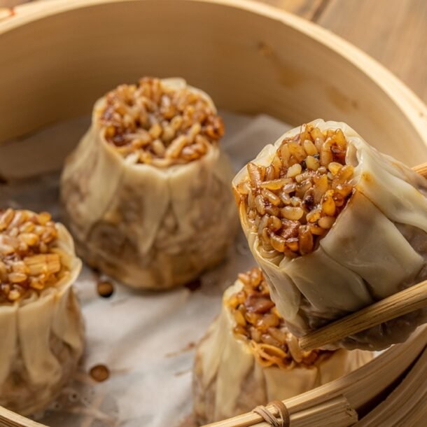 trung-quoc-nhan-nhu-my:-‘nguoi-toan-tinh-con-nghi-co-thiet-bi-nghe-len-trong-mot-phan-xiu-mai’