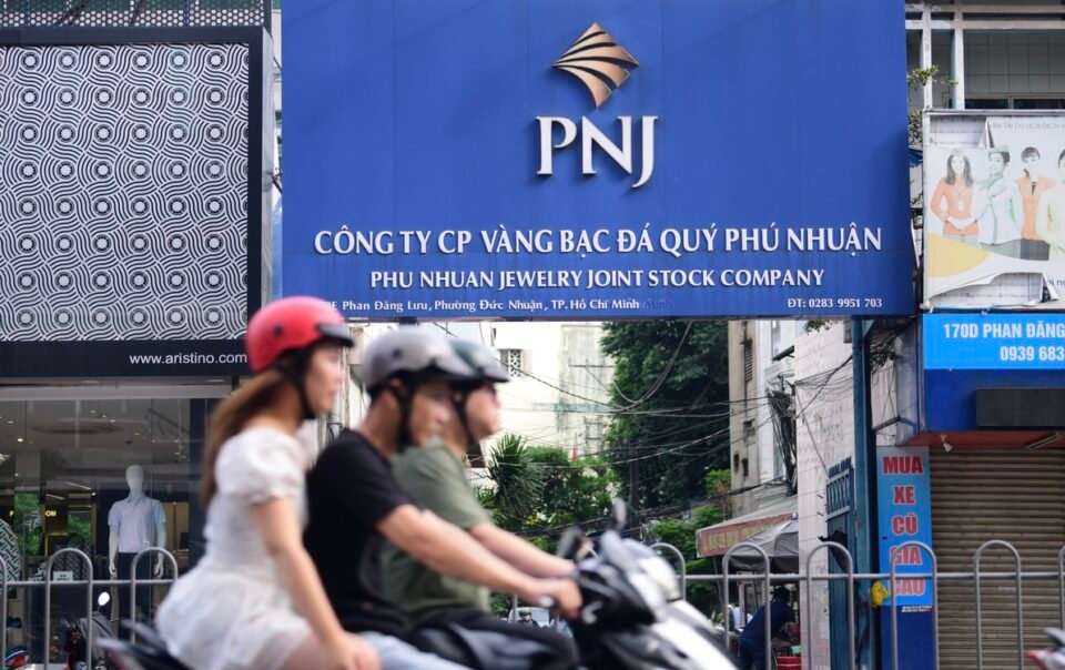 quy-ngoai-gom-tiep-gan-5-trieu-co-phieu-pnj-sau-ket-luan-vu-kim-cuong