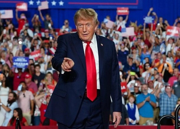 ong-trump-noi-ve-viec-giam-doc-cia-toi-nga,-muon-'day-canada-mot-bai-hoc'