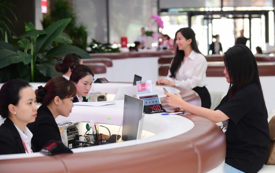 doc-nhanh-27-8:-gia-vang-tang-tro-lai;-lai-suat-lien-ngan-hang-qua-dem-giam-manh-con-2,5%