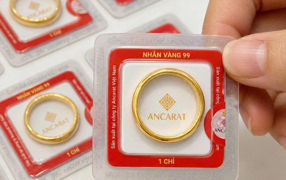 gia-vang-tang-tro-lai