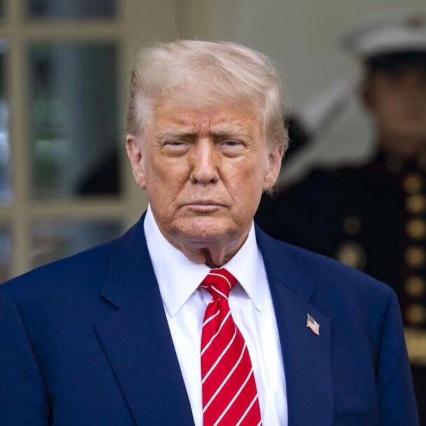 ong-trump-ky-sac-lenh-doi-ten-ho-ontario-thanh-ho-my