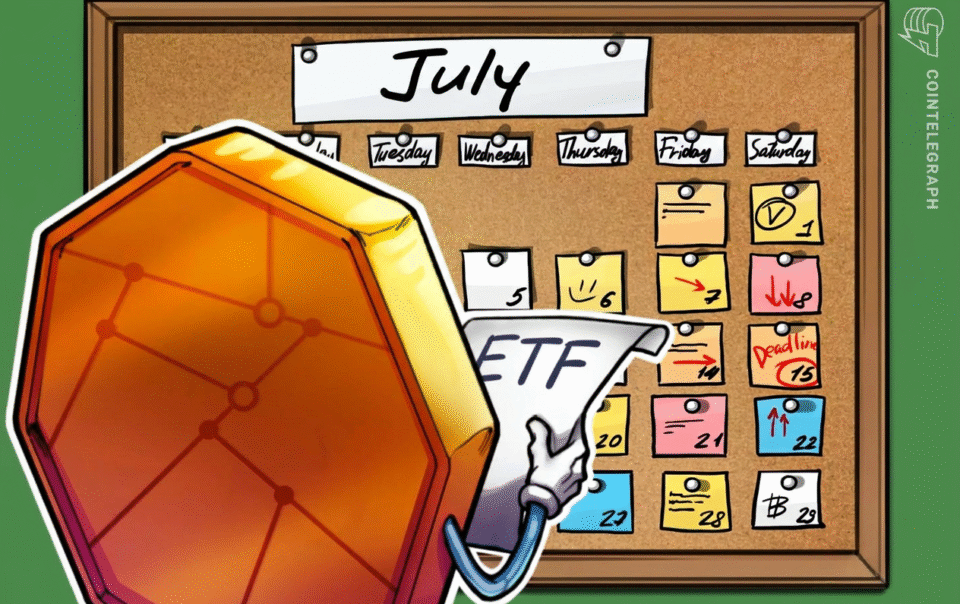 bitcoin-etfs-end-july-in-the-green-despite-late-month-selling