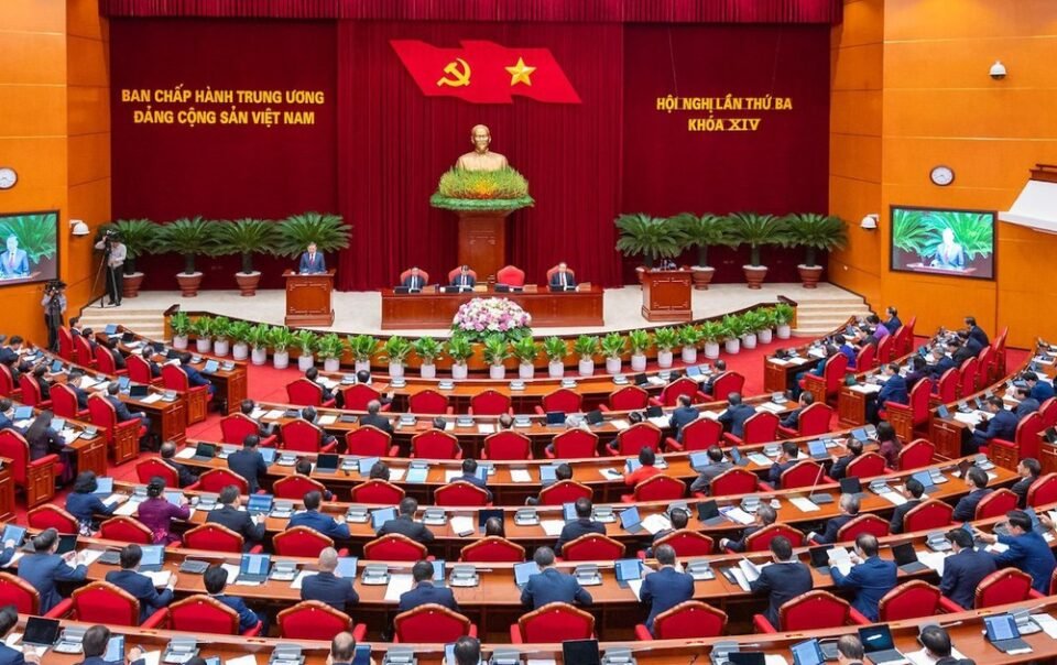 trung-uong-dinh-huong-den-2045,-viet-nam-co-moi-truong-song-trong-lanh,-hai-hoa-voi-thien-nhien