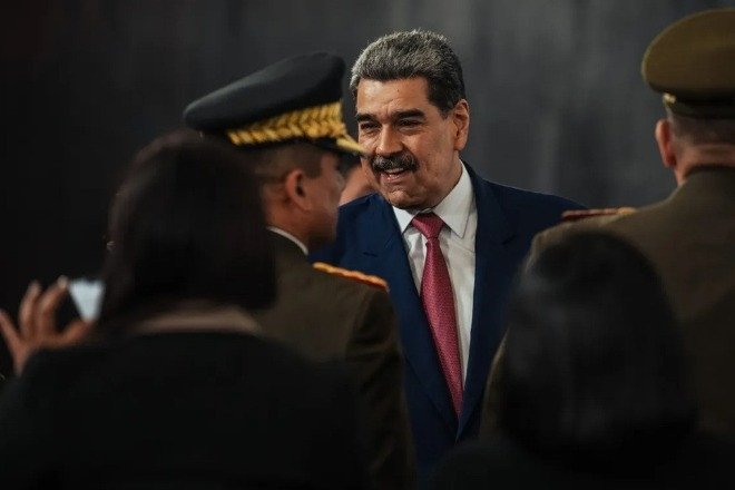ong-maduro-bat-ngo-dang-tai-thong-diep-moi-du-dang-bi-giam-tai-my