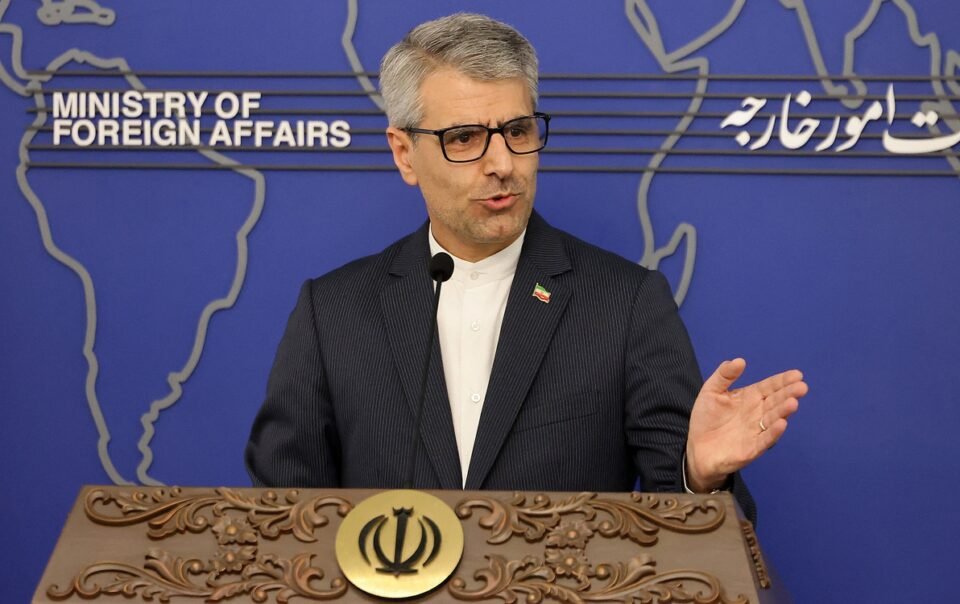 iran-dam-phan-voi-oman-mo-loi-di-an-toan-cho-tau-thuyen-o-eo-bien-hormuz